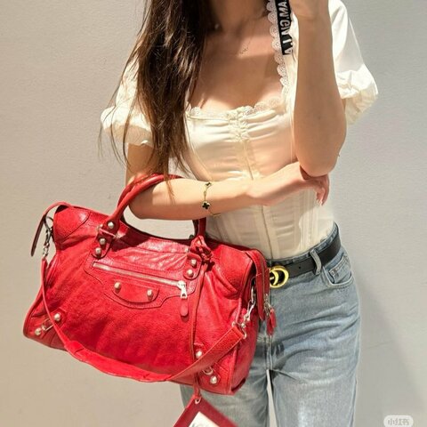 BALENCIAGA 紅色銀扣 機車包 34*27*16 98新配件鏡子 塵袋