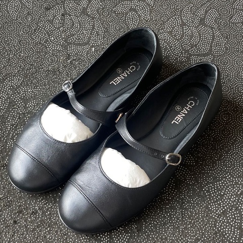 chanel香奈兒 鑽logo芭蕾鞋36碼 已貼底
