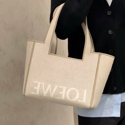 Loewe  帆布 Font tote包 29*14*24cm 99新配件肩帶 塵袋