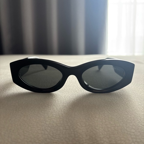 Miu Miu 太陽眼鏡墨鏡 SMU 11W 石板灰