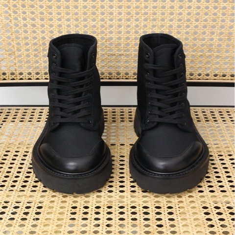 Celine 21年黑色针织皮革拼接系带靴