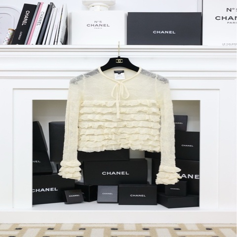 Chanel 16年奶白色羊毛波浪边长袖外套