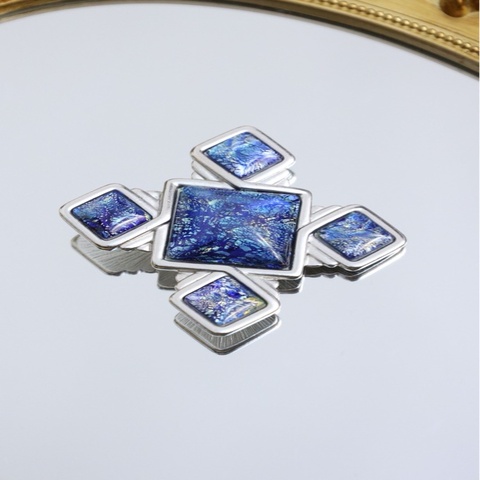 YSL蓝色细闪四边形胸针