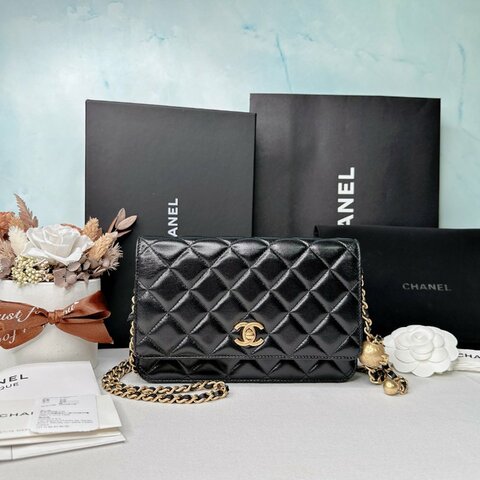 CHANEL 金球小羊皮WOC鏈包