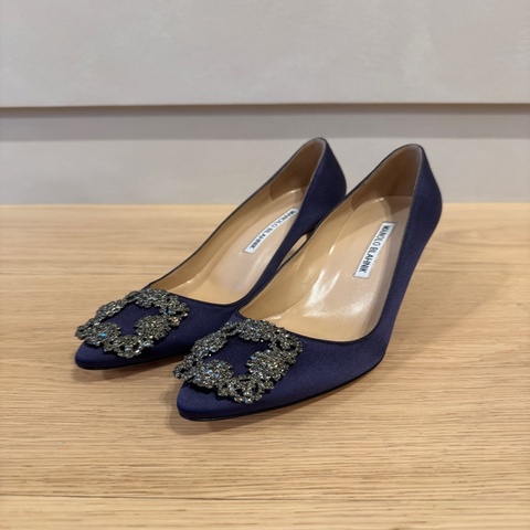 Manolo Blahnik 藍色緞面高跟鞋