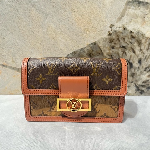 Louis Vuitton 字花 Dauphine WOC