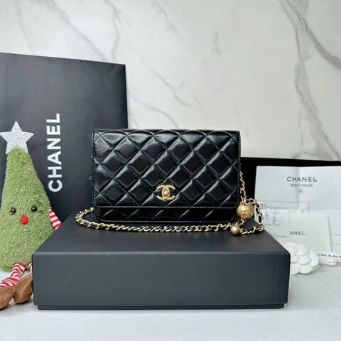 CHANEL 小羊皮金球WOC鏈包