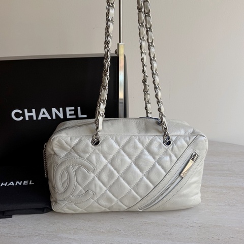 Chanel香奈兒康鵬系灰白色枕頭包+11開 底長27