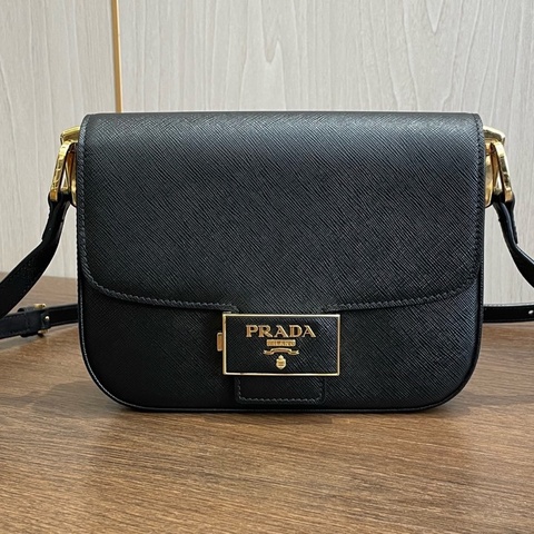 PRADA 普拉达 黑金豆腐包 附塵袋 小塵袋 卡片 20*5.5*15 7