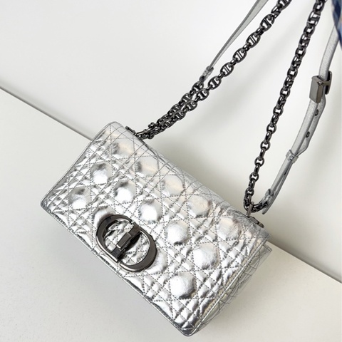 【近新閒置品】DIOR 迪奧 21年Dior Caro中號太空銀牛皮菱格so black鏈條包手提單肩斜挎包