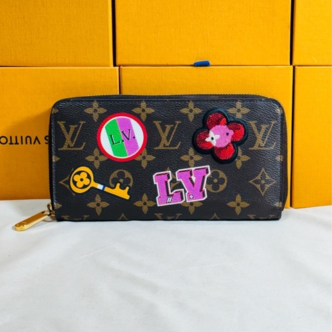 🍭驚喜入手 Louis Vuitton 路易威登 vivan薇薇安 塗鴉拉鏈12卡 老花 zippy  長夾