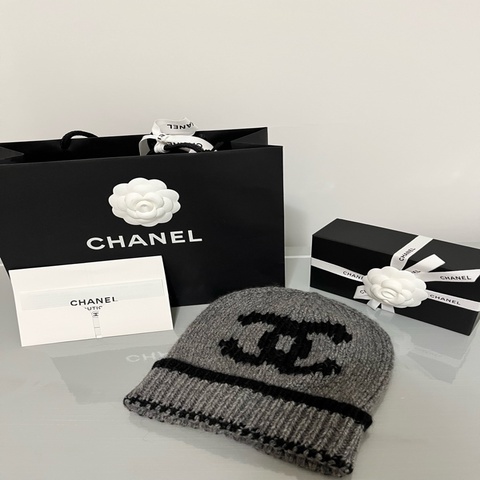 CHANEL 香奈兒《全新》26A 大雙C Logo 灰色羊絨冷帽｜Cashmere｜全配附購證
