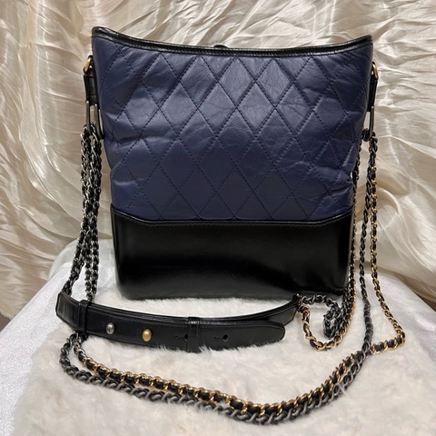 CHANEL  香奈兒｜ 【二手正品】 Gabrielle 流浪包 中號 金銀扣（經典藍黑雙色）