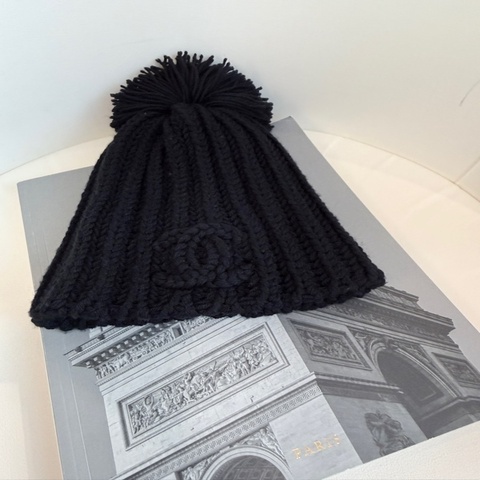Chanel✨2025秋冬 減齡羊毛毛球球毛帽