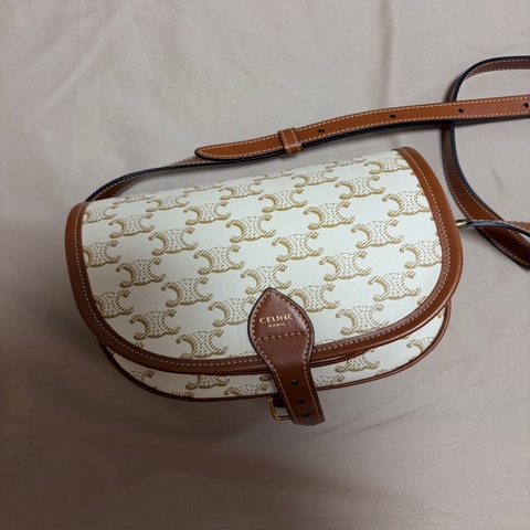 近全新celine folco 凱旋門馬鞍包