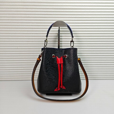 Louis Vuitton Neonoe bb水波纹抽繩水桶包單肩包