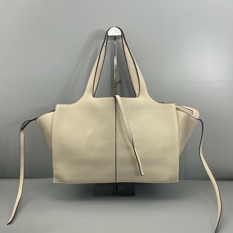 Celine tri-fold蝙蝠手提包米白色