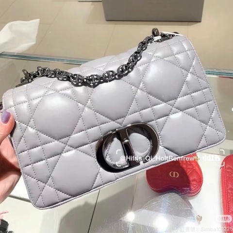 #近新帶膜 #全配🈶購證 #專櫃12萬 Dior caro 25cm中號 香芋灰紫