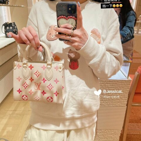 LV On The Go BB 托特包 漸變草莓牛奶粉 白底粉橙漸變老花  18×8.5×15cm 98新配件肩帶 塵袋