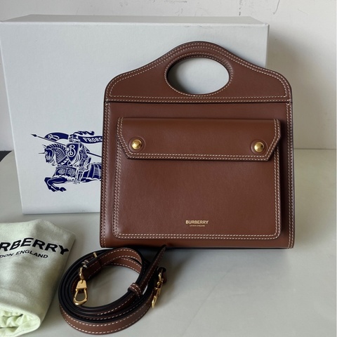 Burberry 巴寶莉 棕色全皮手提斜挎包 附件：塵袋 肩帶 尺寸：23x6x28