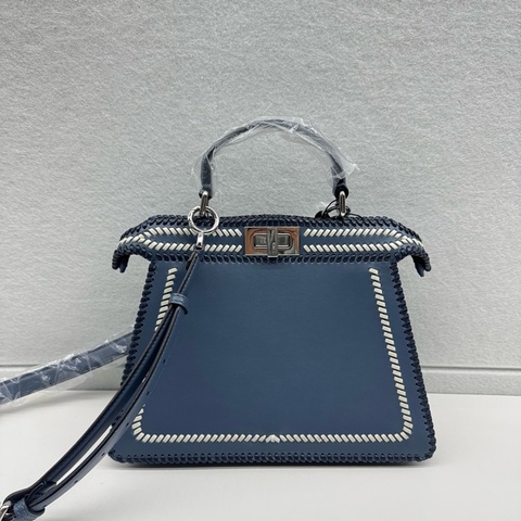 Fendi 外縫線 手工編織飾邊經典Peekaboo