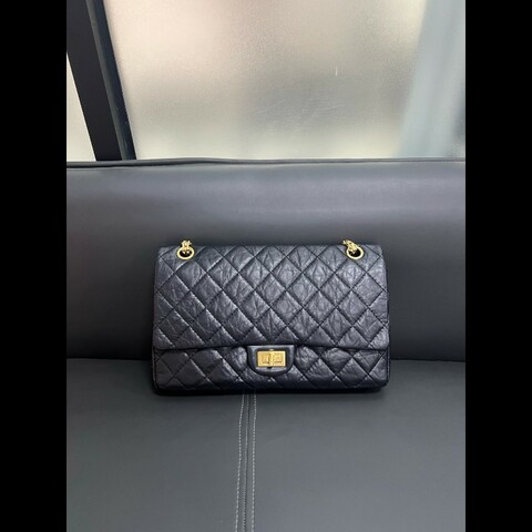 Chanel 2.55 medium 
Black x ghw