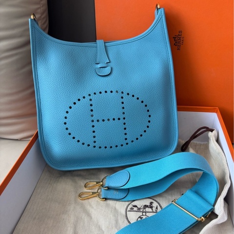 【全新品】愛馬仕Hermes 藍色金扣Evelyne29 肩帶扣原膜未摘 D刻單肩斜挎包