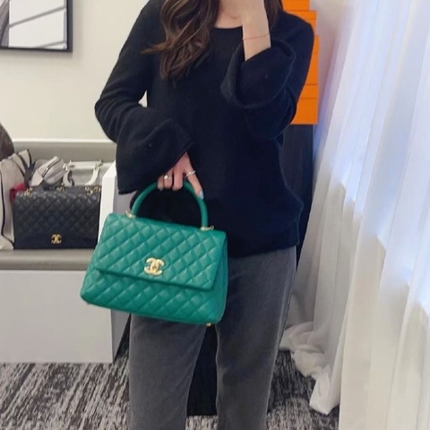 Chanel Cocohandle中號 綠色金扣 荔枝皮 28*18*11 95新 配件肩帶 塵袋
