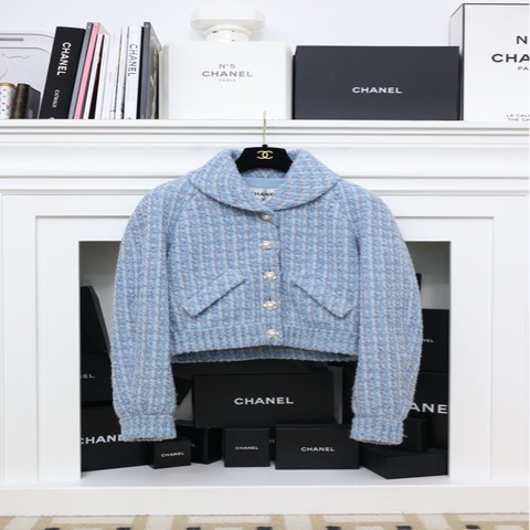 Chanel22B蓝色格纹编织珍珠扣外套