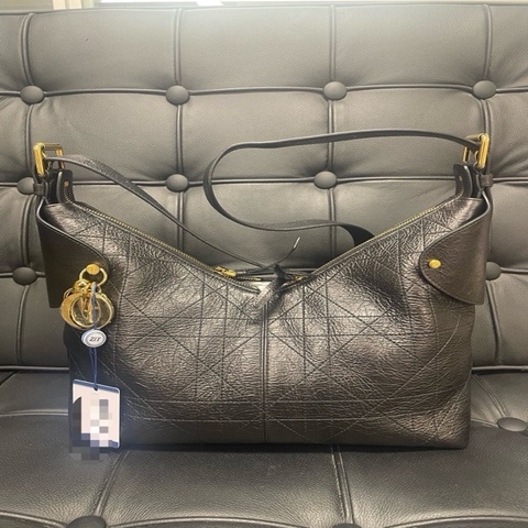 迪奧/Dior 中號 Dior Voyage 手袋 黑色褶皺牛皮革扁平超大藤格紋 28 x 18 x 12 cm