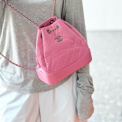 Chanel Gabrielle流浪後背包 小號 粉色 銀扣 牛皮 21*23*10 95新 配件塵袋