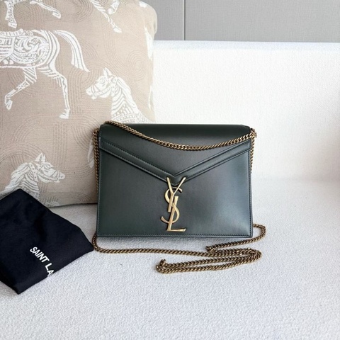 YSL Cassandra鏈條包 墨綠色 22*16*6 9新 配件塵袋