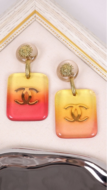 Chanel 95年橘黄渐变亚克力太阳神耳夹