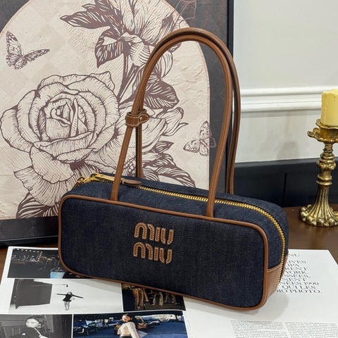 近全新 MIUMIU 藍單寧牛仔Beau 保齡球包