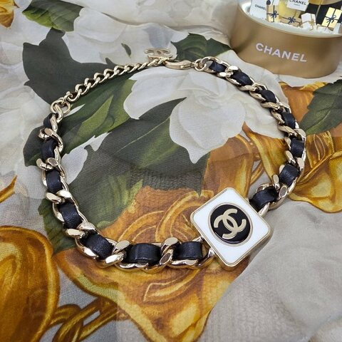 CHANEL黑金琺瑯皮穿鍊造型項鍊