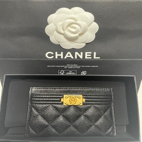 Chanel 經典款boy黑色荔枝牛皮金扣卡片夾