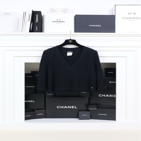Chanel 2015年黑色V领七分袖针织毛衣