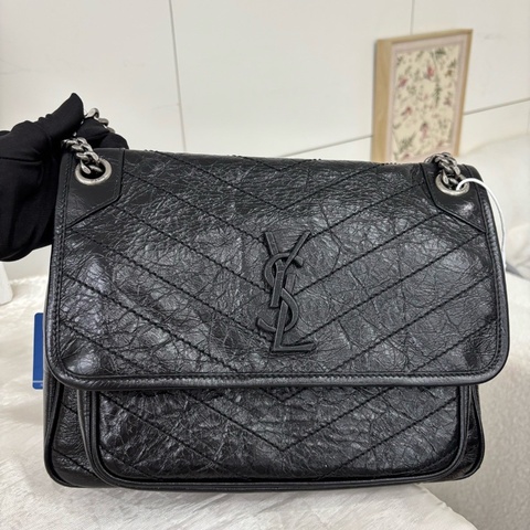 全新閒置🖤#Ysl #niki黑銀 #D釦小號 #有購證