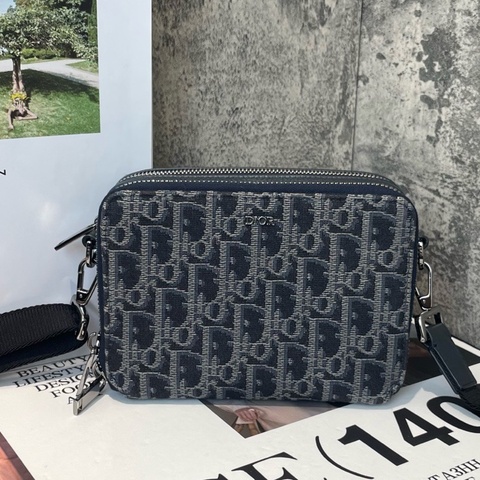 Dior 經典Oblique 老花相機包 寬織帶肩帶可調節 男女通用 簡約工裝風 隨身收納手機卡包超合適尺寸17*12
