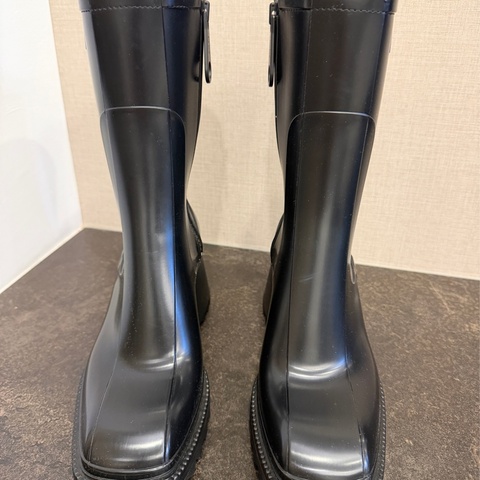 Chloe’黑色短靴雨靴