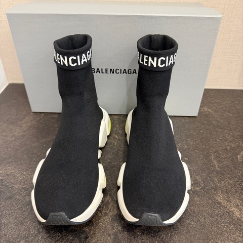 BALENCIAGA黑色襪靴短靴