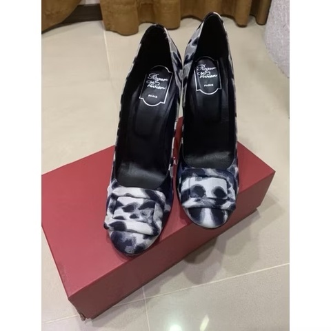 全新 Roger Vivier 經典方扣印花高跟鞋｜全新未使用｜Paris｜優雅氣質款