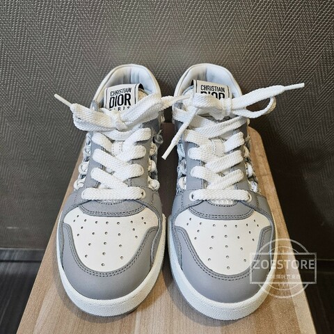 Dior First Sneaker 灰白配色鏤空運動休閒鞋