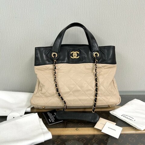 CHANEL 拼色金扣手提肩背包 30*24*18 98新配件塵袋  保卡