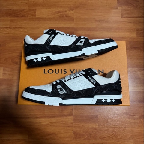 Lv Trainer路易威登黑白熊貓低幫板鞋 黑白色 40.5碼