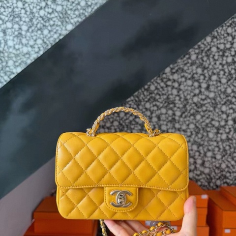 Chanel 23款鑽扣手柄手提盒子