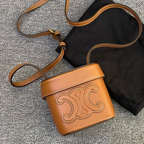 Celine 賽琳 焦糖色 mini 盒子小廢包