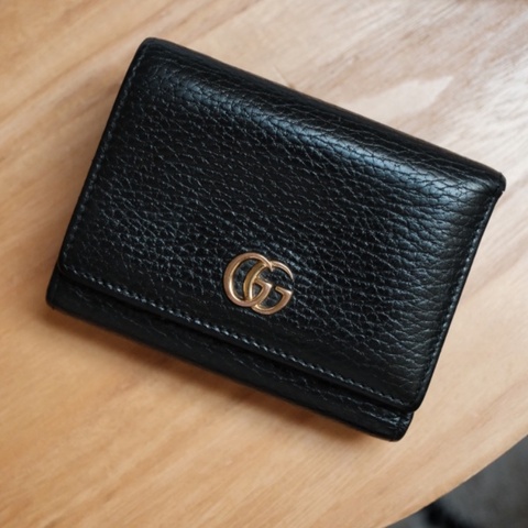 Gucci Petite Marmont 復古小雙G 黑色荔枝紋牛皮三折短夾