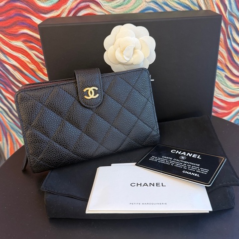Chanel香奈兒黑金荔枝皮短款錢包，22開，經典菱格紋，金色logo