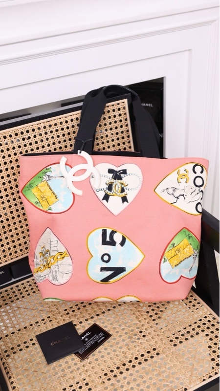 Chanel 10开粉色爱心coco图案tote包